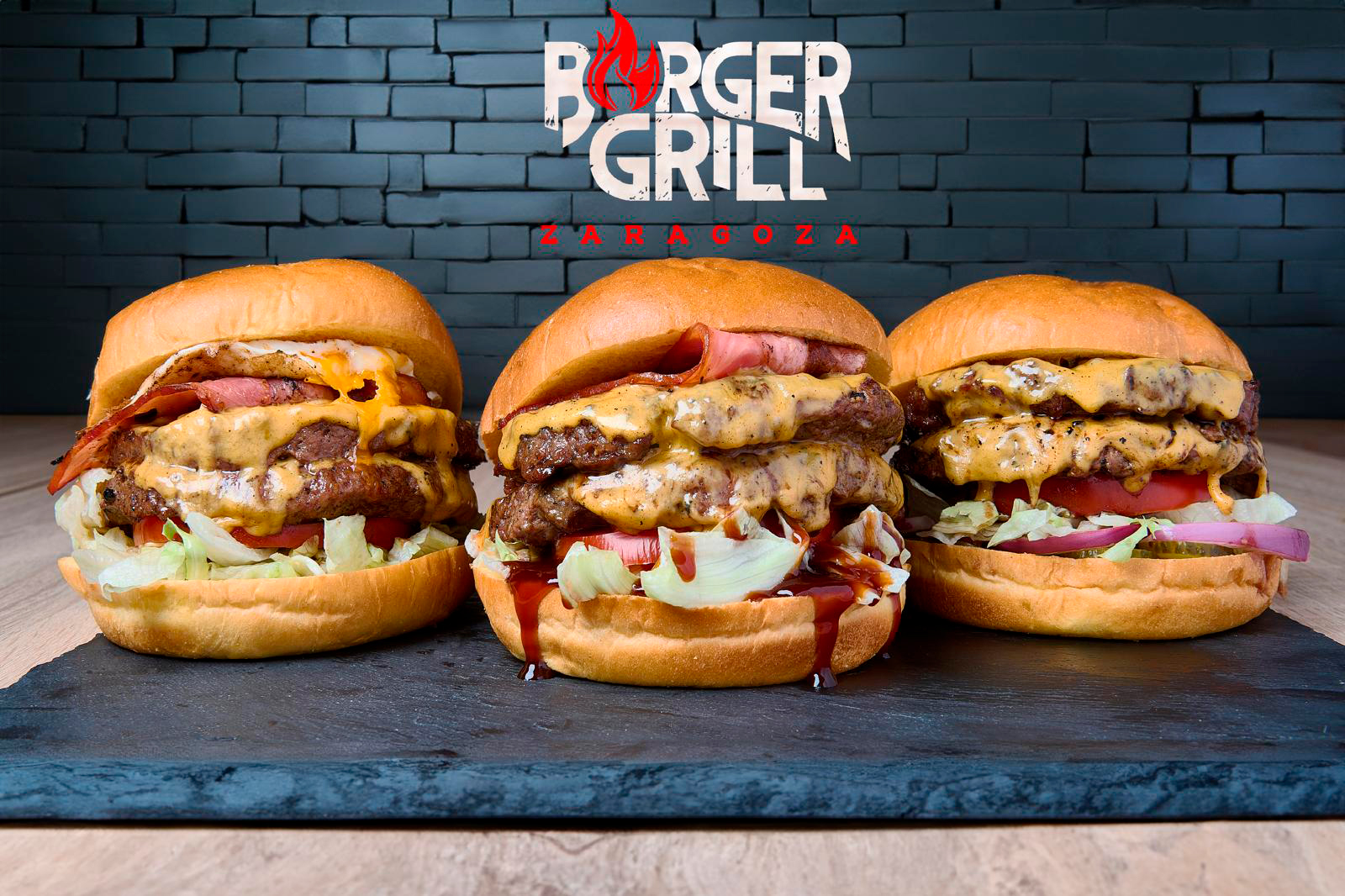 Hamburguesa artesanal a la brasa